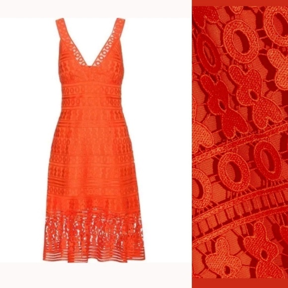 DIANE VON FURSTENBERG Tiana Lace Flounce Dress 6 - Picture 3 of 9